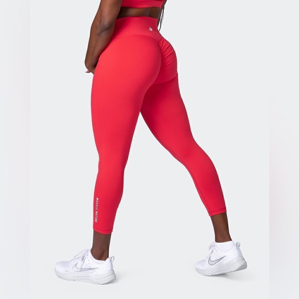 NWOT Muscle Nation Breakpoint Scrunch 7/8 Leggings